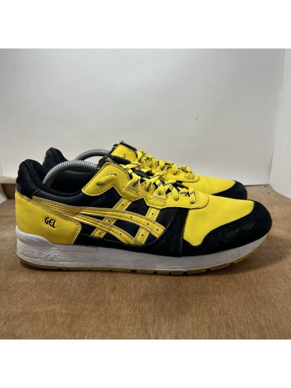 ASICS Tiger Gel-Lyte Cobra Kai Dojo Pack Sneakers Mens 10.5 Yellow/Black Suede